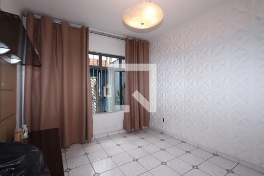 Sala de casa à venda com 4 quartos, 126m² em Vila Ema, São Paulo