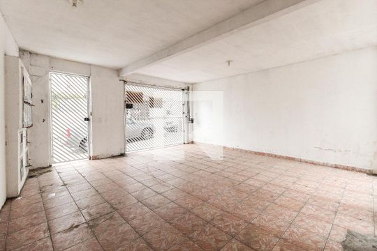 Garagem de casa à venda com 1 quarto, 250m² em Vila Carmosina, São Paulo