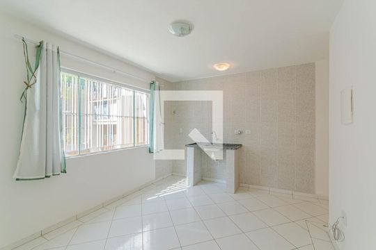 Casa para alugar com 1 quarto, 82m² em Vila Firmiano Pinto, São Paulo