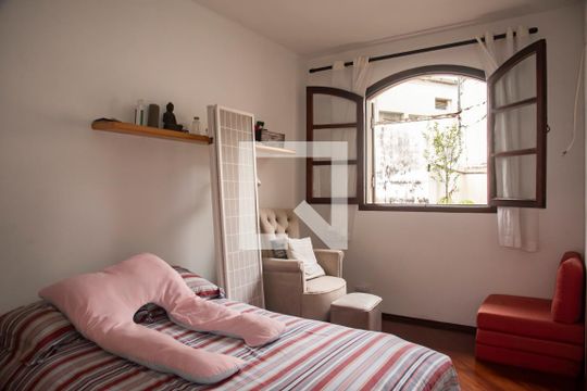 Suíte 1 de casa à venda com 5 quartos, 320m² em Mirandópolis, São Paulo