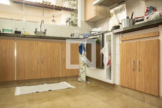 Cozinha de casa à venda com 5 quartos, 320m² em Mirandópolis, São Paulo