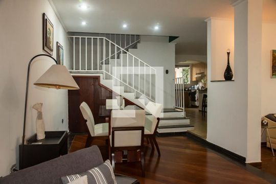 Sala de casa à venda com 5 quartos, 320m² em Mirandópolis, São Paulo