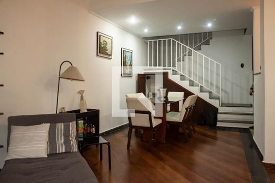 Sala de casa à venda com 5 quartos, 320m² em Mirandópolis, São Paulo