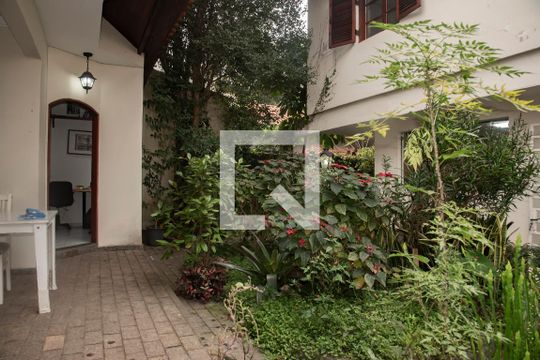 Área comum de casa à venda com 5 quartos, 320m² em Mirandópolis, São Paulo