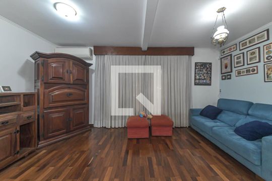 Sala de casa à venda com 3 quartos, 180m² em Itaim Bibi, São Paulo