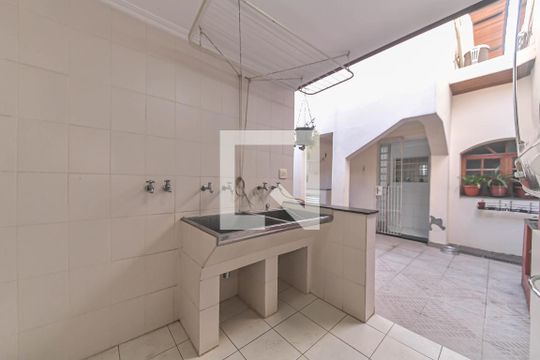 Lavanderia de casa à venda com 3 quartos, 180m² em Itaim Bibi, São Paulo