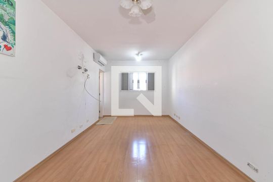 Suíte de casa à venda com 3 quartos, 180m² em Itaim Bibi, São Paulo