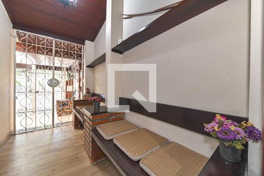 Entrada de casa à venda com 3 quartos, 180m² em Itaim Bibi, São Paulo