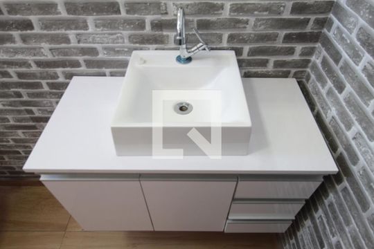Banheiro Suite 2 de casa à venda com 3 quartos, 249m² em Ouro Preto, Belo Horizonte