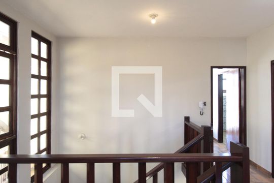 Sala de casa à venda com 3 quartos, 249m² em Ouro Preto, Belo Horizonte