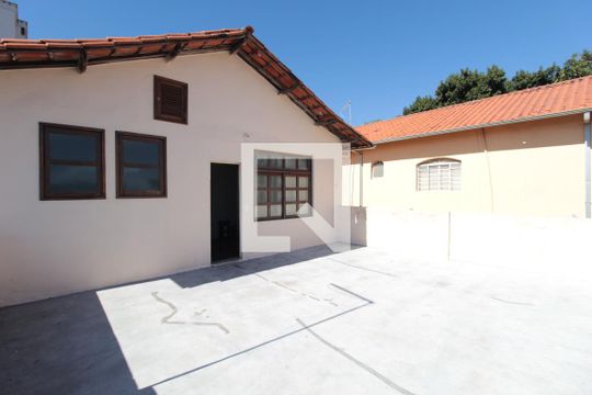 Área comum de casa à venda com 3 quartos, 249m² em Ouro Preto, Belo Horizonte