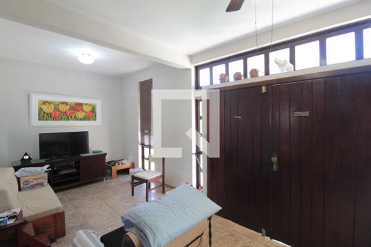 Casa à venda com 3 quartos, 249m² em Ouro Preto, Belo Horizonte