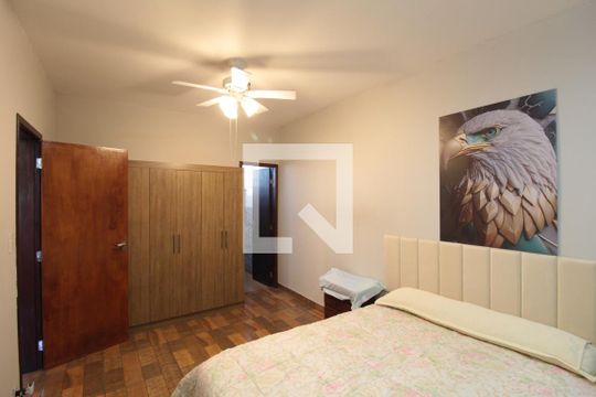 Suite 1 de casa à venda com 3 quartos, 249m² em Ouro Preto, Belo Horizonte