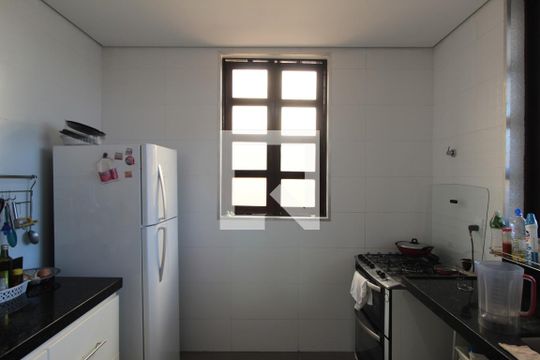 Cozinha de casa à venda com 3 quartos, 249m² em Ouro Preto, Belo Horizonte