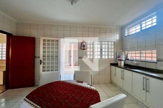 Cozinha de casa para alugar com 3 quartos, 196m² em Jardim Santa Genebra Ii (barao Geraldo), Campinas
