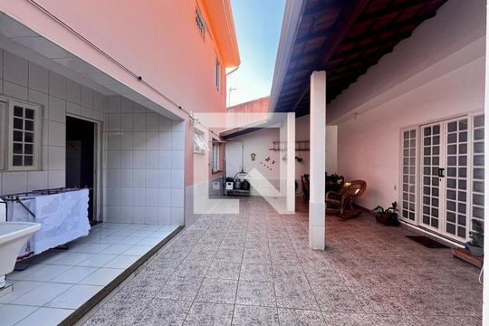 Quintal de casa para alugar com 3 quartos, 196m² em Jardim Santa Genebra Ii (barao Geraldo), Campinas