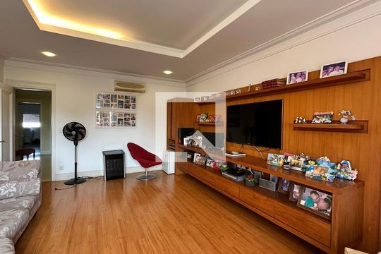 Quarto de casa à venda com 4 quartos, 508m² em Barra da Tijuca, Rio de Janeiro