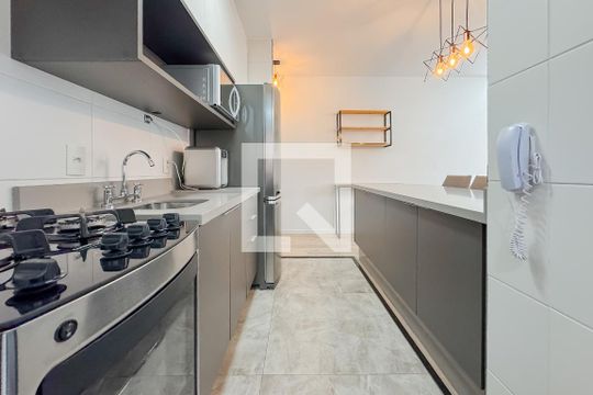 Cozinha de apartamento para alugar com 3 quartos, 81m² em Vila Monumento, São Paulo