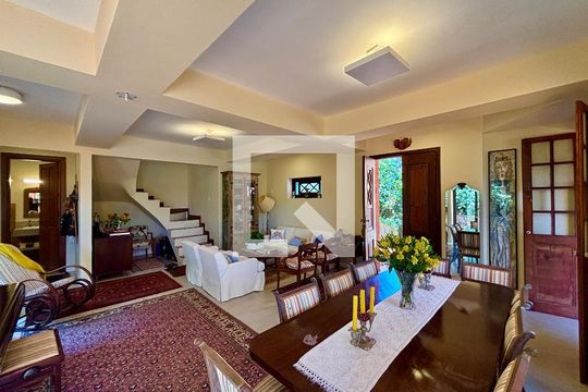 Sala 1 de casa à venda com 4 quartos, 246m² em Lagoa, Rio de Janeiro