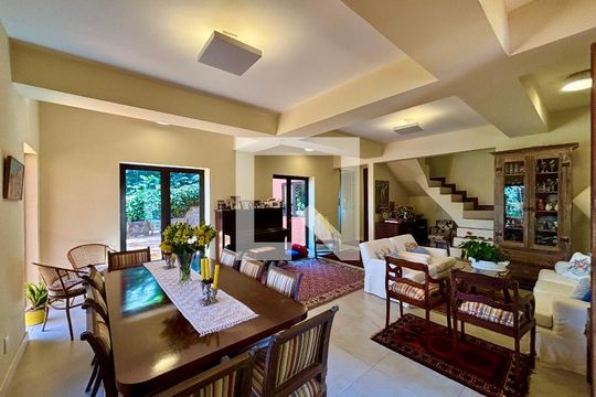 Sala 1 de casa à venda com 4 quartos, 246m² em Lagoa, Rio de Janeiro