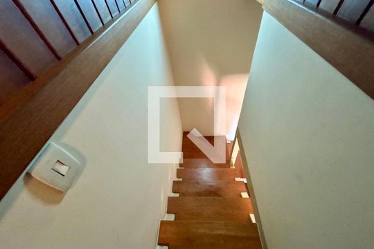 Escada de casa à venda com 4 quartos, 246m² em Lagoa, Rio de Janeiro