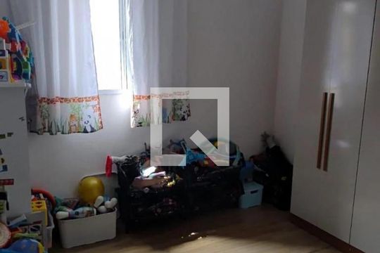 Casa à venda com 3 quartos, 190m² em Vila Prudente, São Paulo
