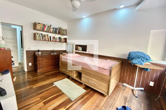 Quarto 1 de apartamento à venda com 4 quartos, 230m² em Ipanema, Rio de Janeiro