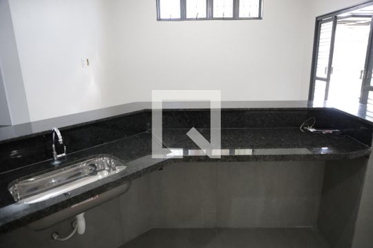 Cozinha de casa para alugar com 3 quartos, 80m² em Setor Castelo Branco, Goiânia