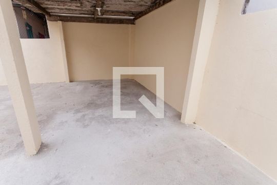 Área Externa de casa para alugar com 2 quartos, 180m² em Jardim Colonial, São Paulo