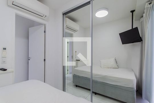 Quarto de apartamento para alugar com 2 quartos, 65m² em Jardim da Gloria, São Paulo