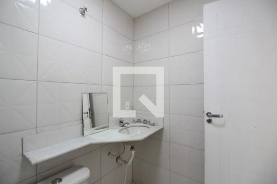 Banheiro Social de casa para alugar com 2 quartos, 70m² em Taquara, Rio de Janeiro