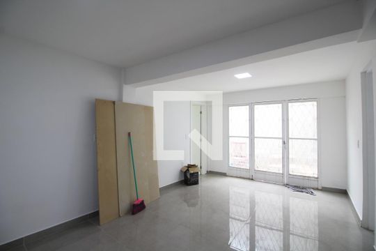 Sala de casa para alugar com 2 quartos, 70m² em Taquara, Rio de Janeiro