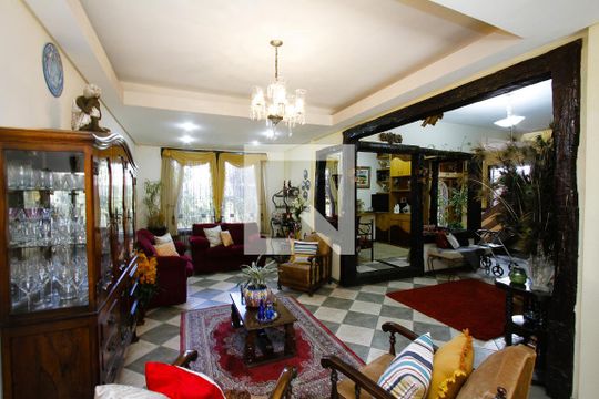 Sala de casa à venda com 4 quartos, 340m² em Barroca, Belo Horizonte