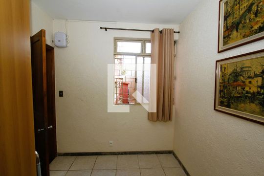 Quarto de Serviço de casa à venda com 4 quartos, 340m² em Barroca, Belo Horizonte