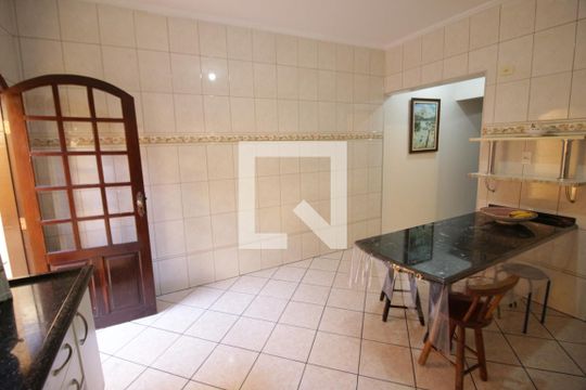 Cozinha de casa à venda com 3 quartos, 172m² em Pestana, Osasco