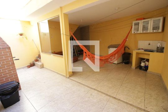 Área de Serviço de casa à venda com 3 quartos, 172m² em Pestana, Osasco