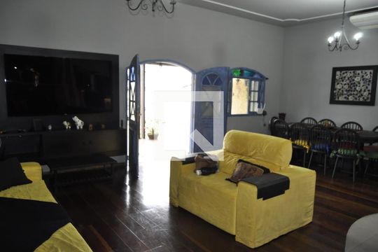 Sala de casa à venda com 4 quartos, 206m² em Riachuelo, Rio de Janeiro