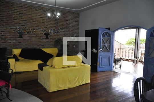 Casa à venda com 4 quartos, 206m² em Riachuelo, Rio de Janeiro