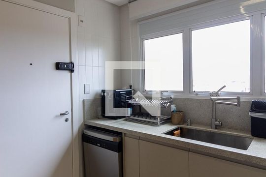 Cozinha de apartamento à venda com 4 quartos, 223m² em Jardim Marajoara, São Paulo