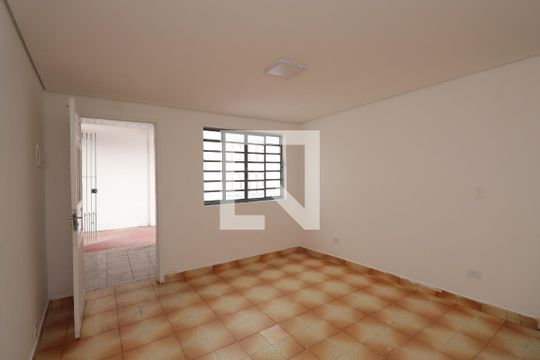 Sala de casa para alugar com 2 quartos, 105m² em Vila Sabrina, São Paulo