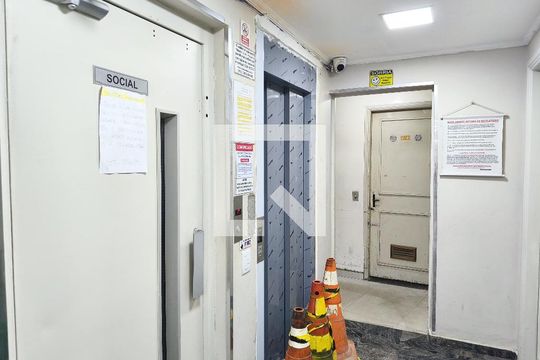 Elevadores de apartamento à venda com 1 quarto, 29m² em Sé, São Paulo