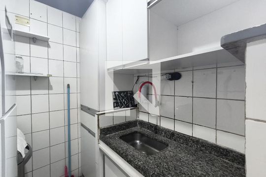 Cozinha de apartamento à venda com 1 quarto, 29m² em Sé, São Paulo