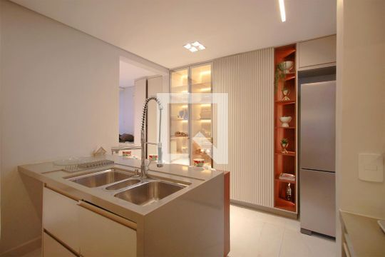 Cozinha de apartamento à venda com 4 quartos, 190m² em Santa Lúcia, Belo Horizonte