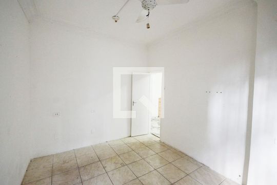 Quarto 1 de casa para alugar com 8 quartos, 330m² em Grajaú, Rio de Janeiro
