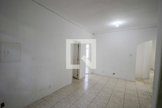 Sala 1 de casa para alugar com 8 quartos, 330m² em Grajaú, Rio de Janeiro