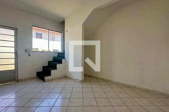 Sala  de casa à venda com 2 quartos, 50m² em Fonte Grande, Contagem