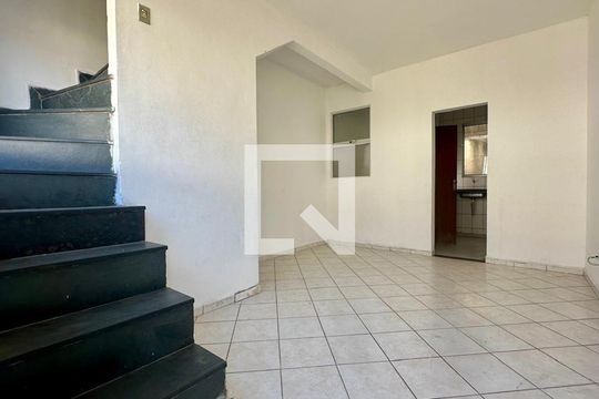 Sala  de casa à venda com 2 quartos, 50m² em Fonte Grande, Contagem