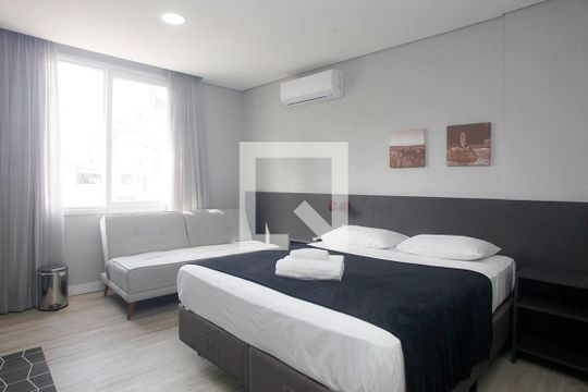 Studio - Sala / Quarto / Cozinha de kitnet/studio à venda com 1 quarto, 28m² em Centro Histórico, Porto Alegre