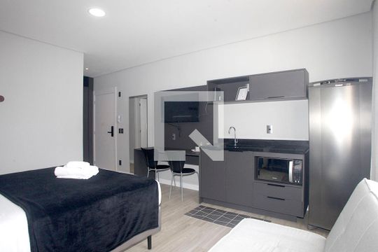 Studio - Sala / Quarto / Cozinha de kitnet/studio à venda com 1 quarto, 28m² em Centro Histórico, Porto Alegre