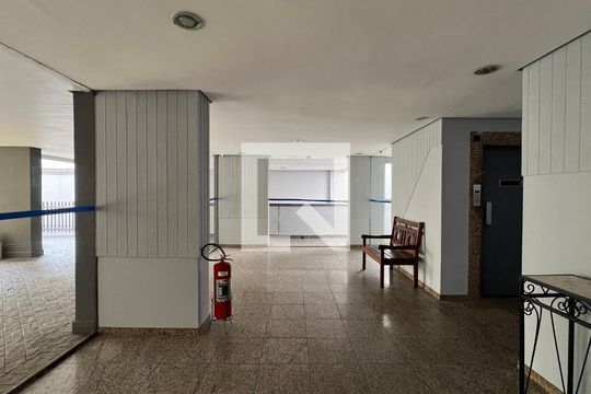 Hall de entrada de apartamento à venda com 3 quartos, 120m² em Pinheiros, São Paulo